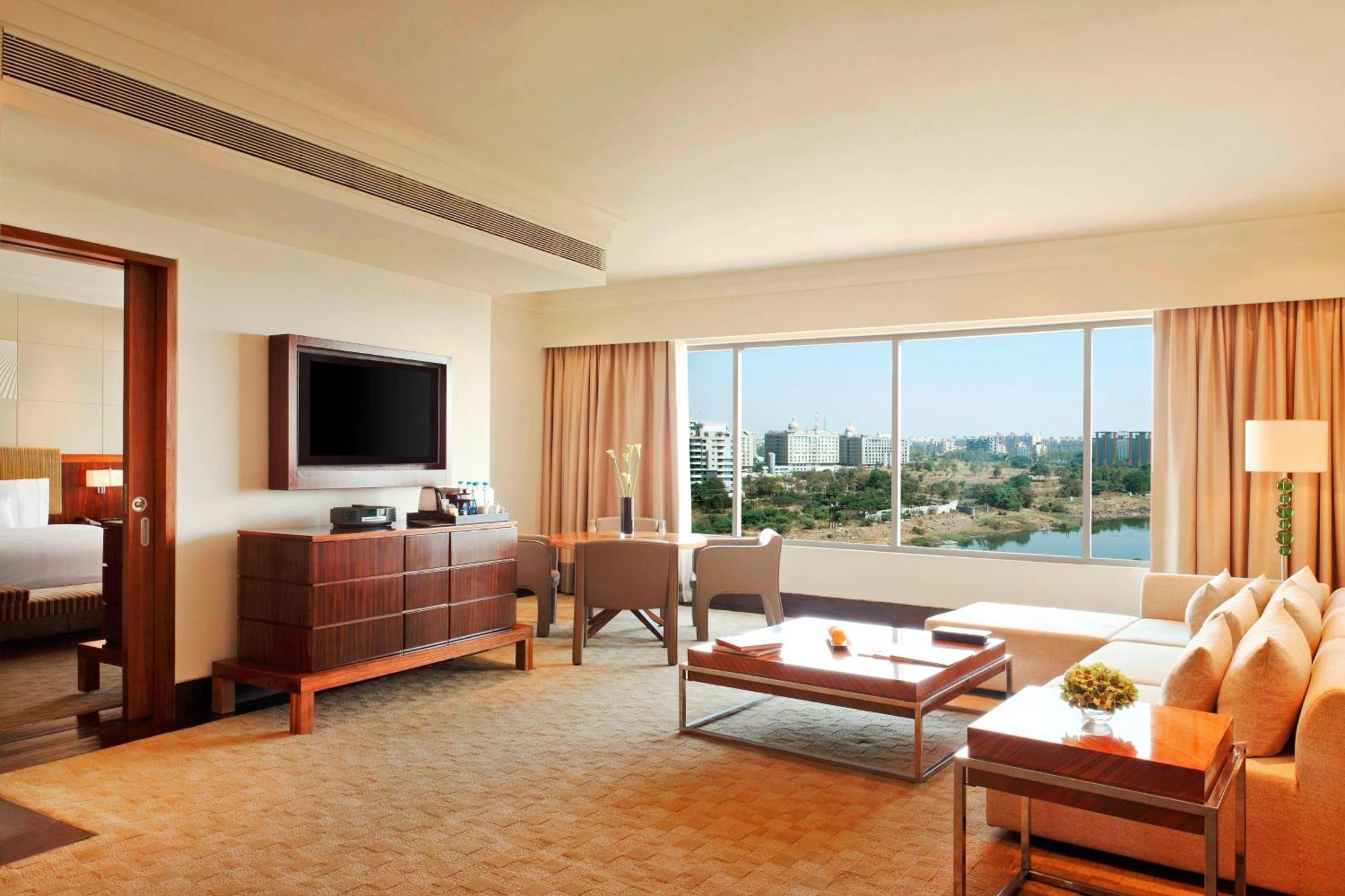 The Westin Pune Koregaon Park Esterno foto